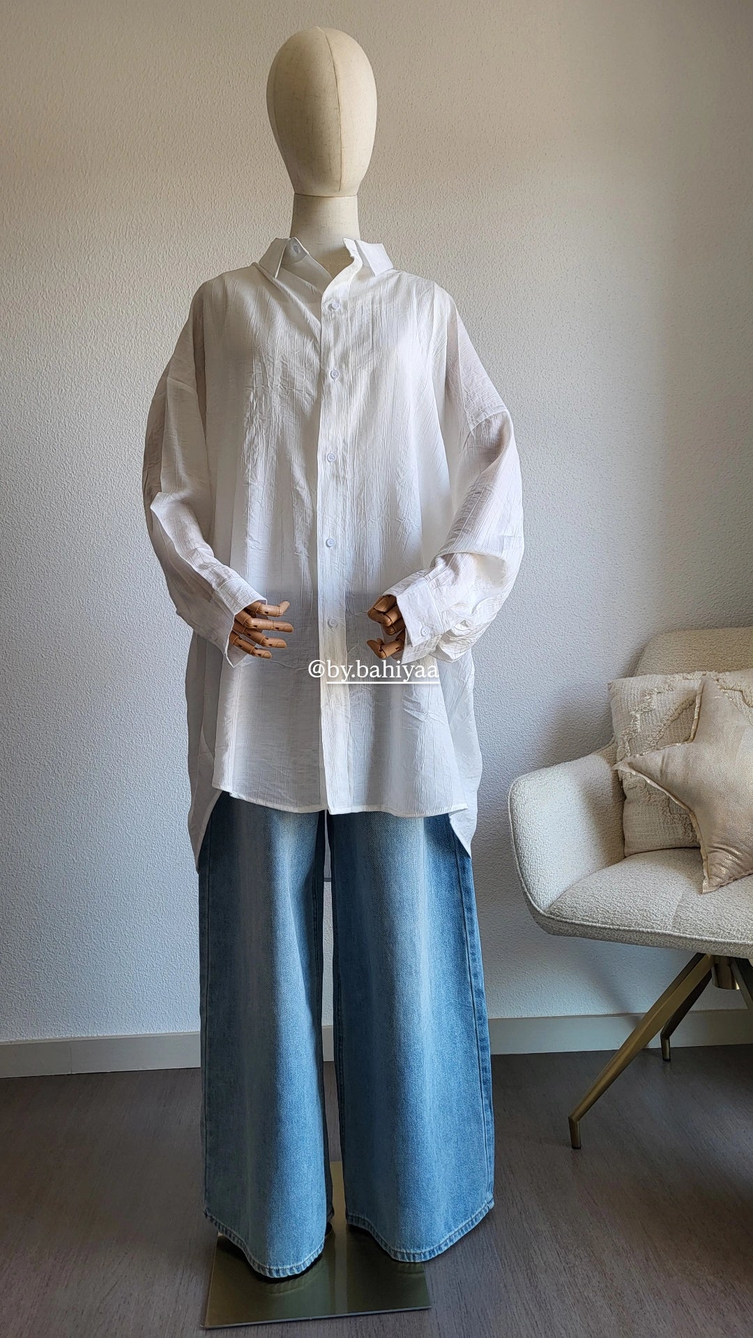 Chemise longue blanche effet gaufré – By Bahiyaa