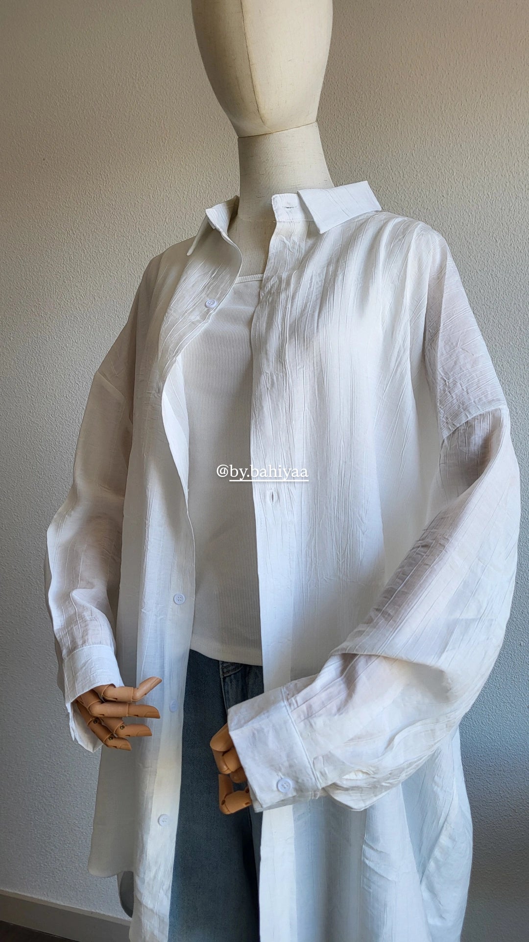 Chemise longue blanche effet gaufré – By Bahiyaa