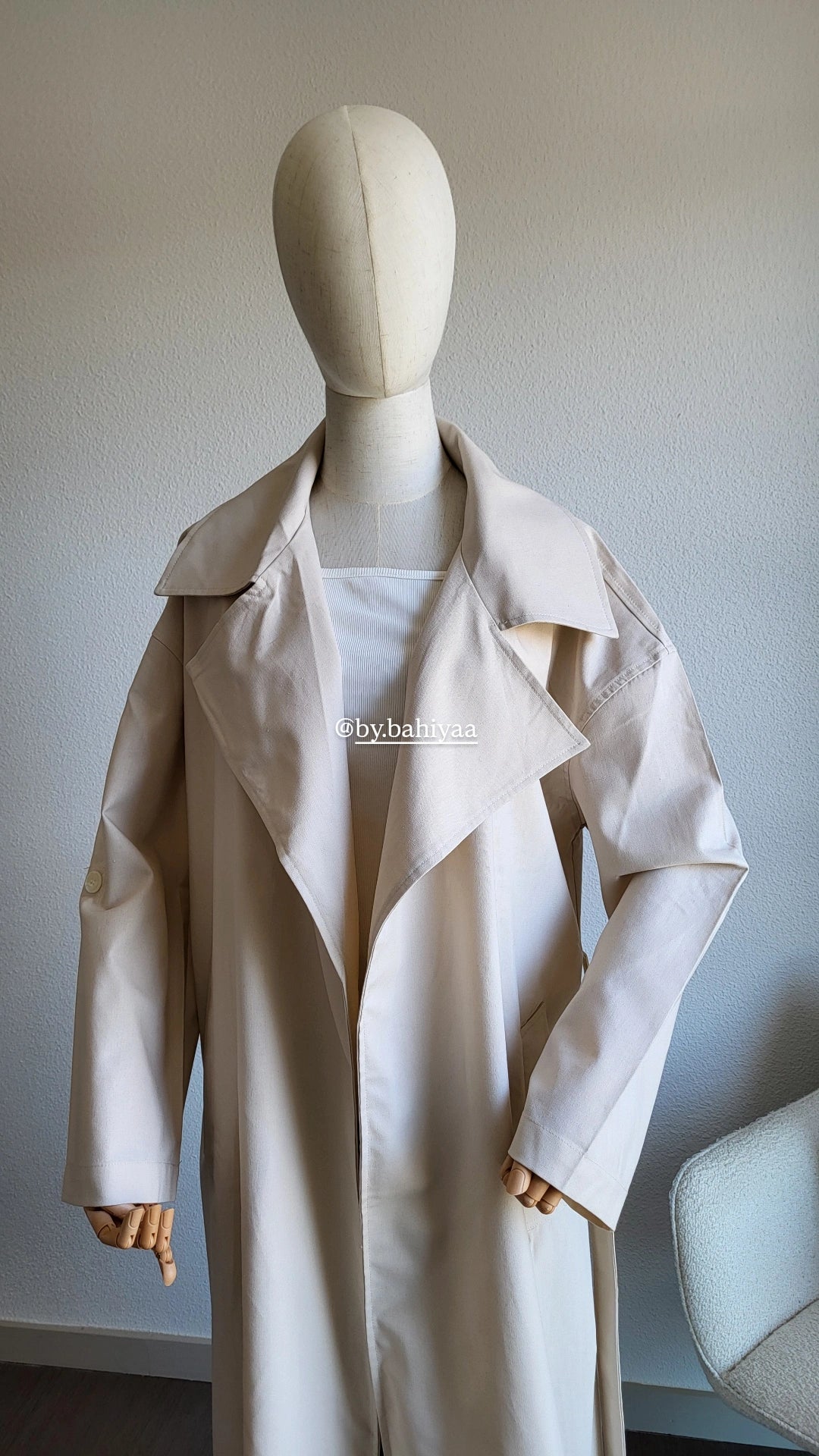 Trench couleur sable oversize – By Bahiyaa