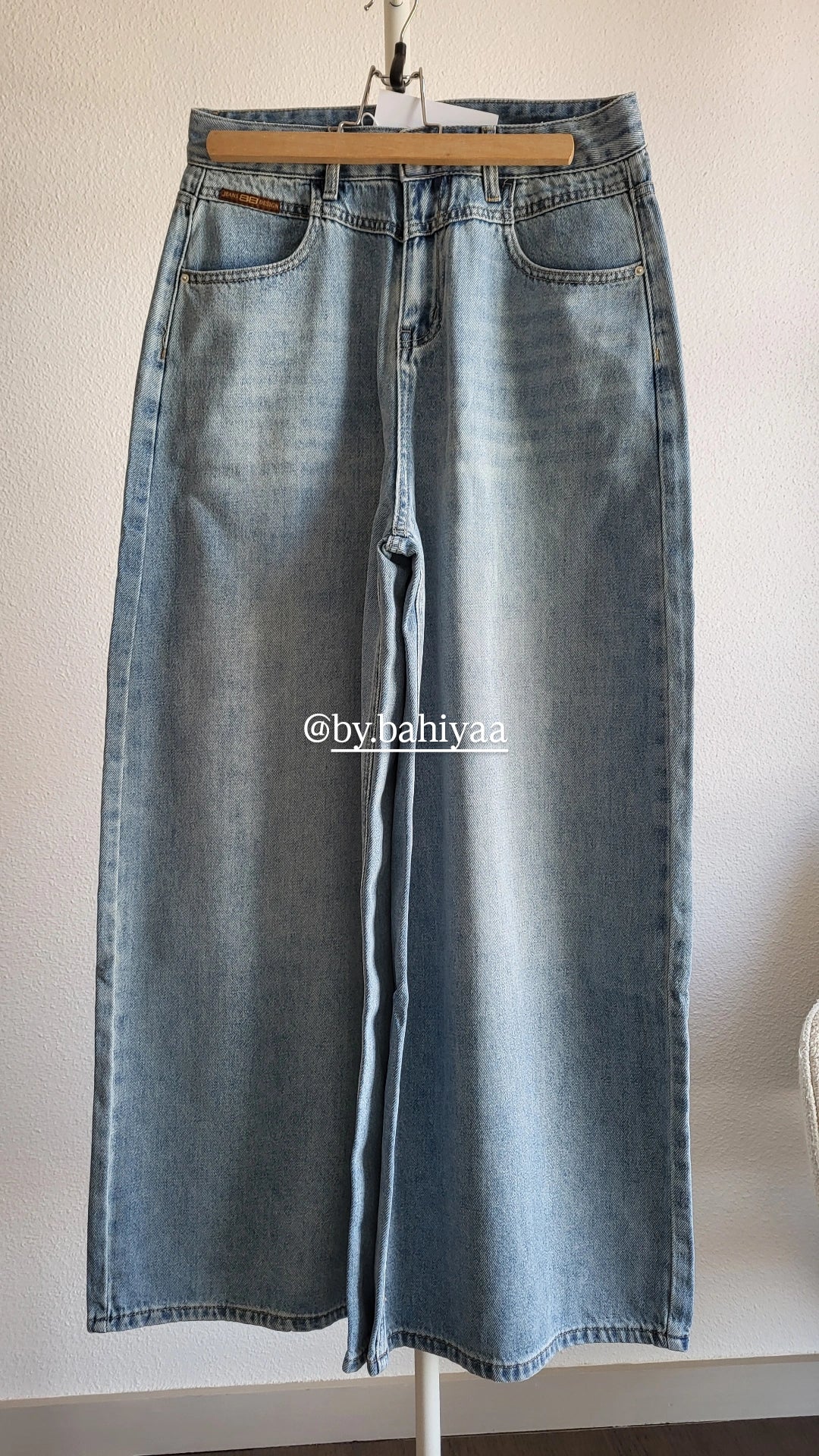 Jean large oversize femme – Confortable et tendance | By Bahiyaa