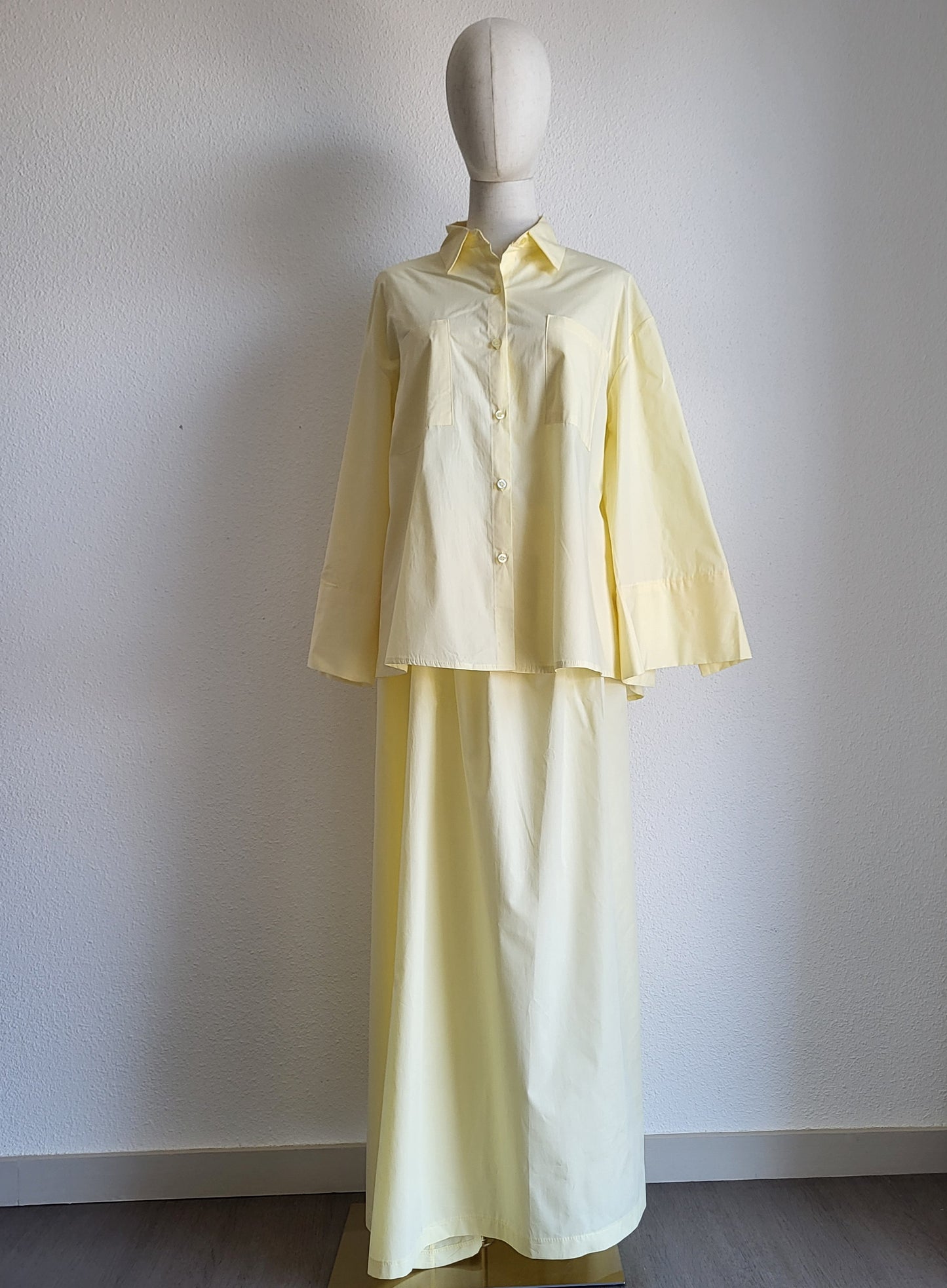 Jupe longue Jaune beurre et sa chemise