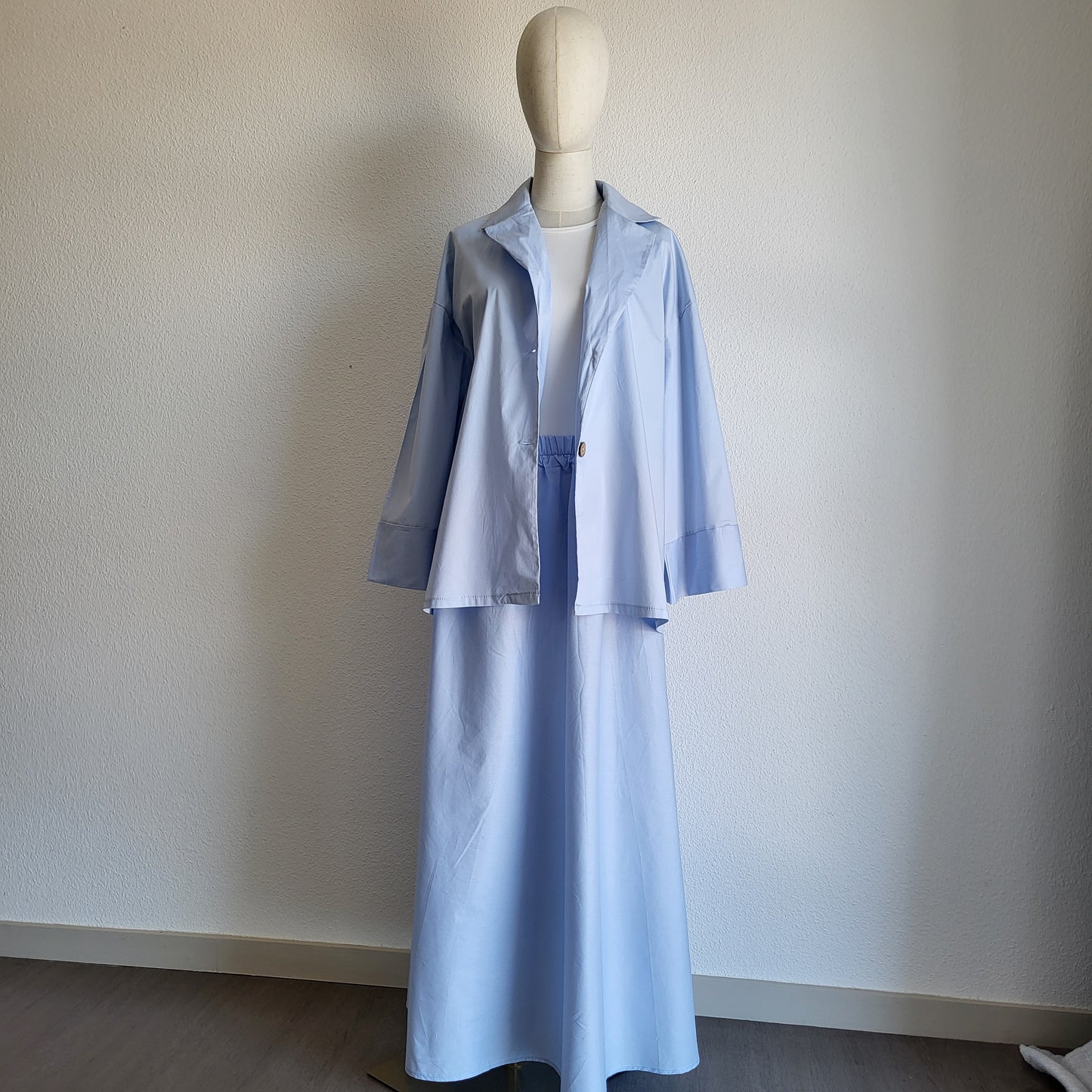 Jupe bleu et sa chemise
