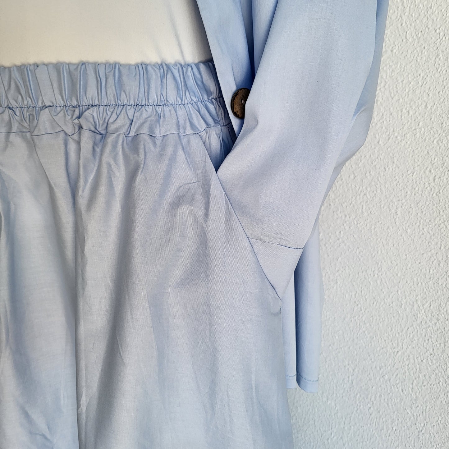 Jupe bleu et sa chemise