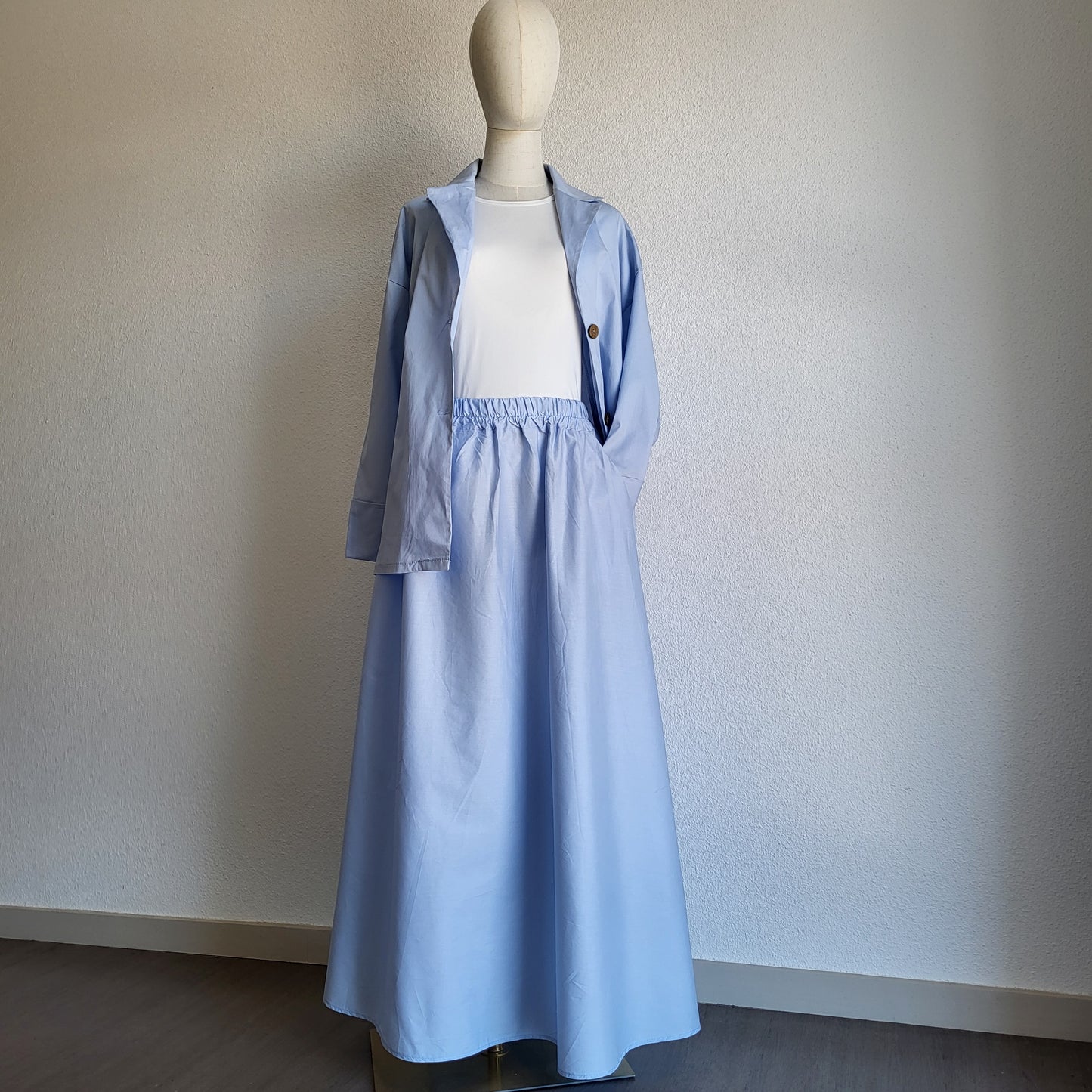 Jupe bleu et sa chemise